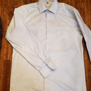 Van Heusen men's dress shirt